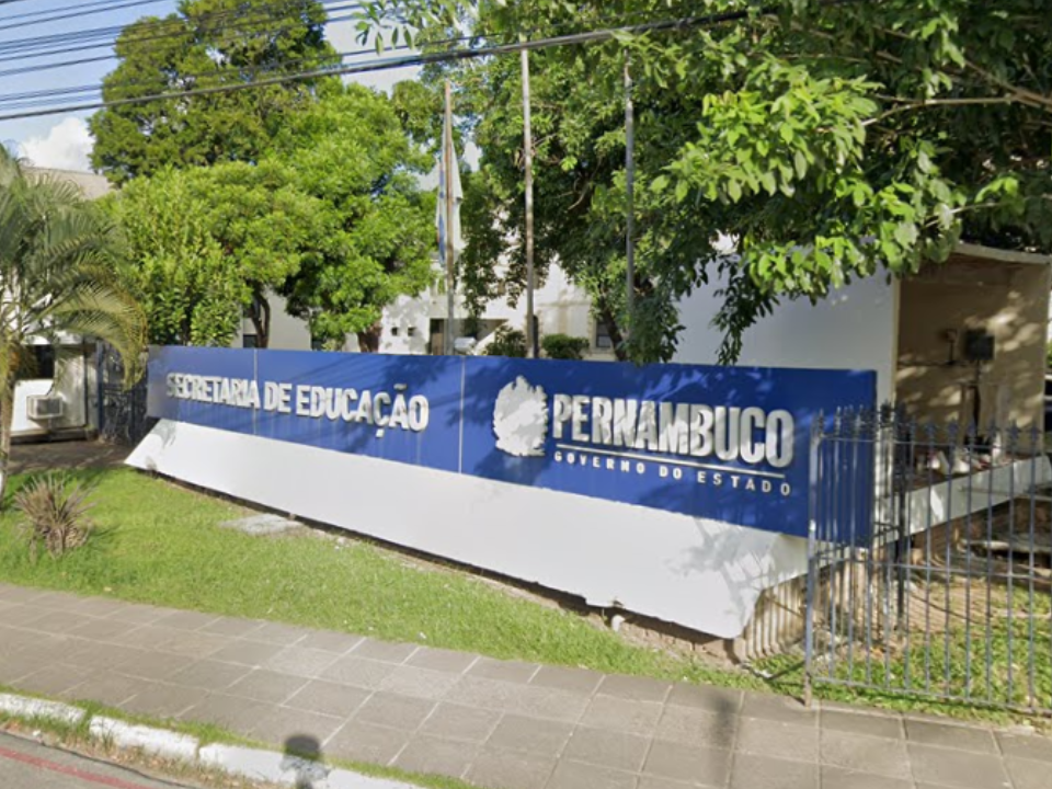 Sede da Secretaria Estadual de Educação, na Várzea - Reprodução/Google Street View